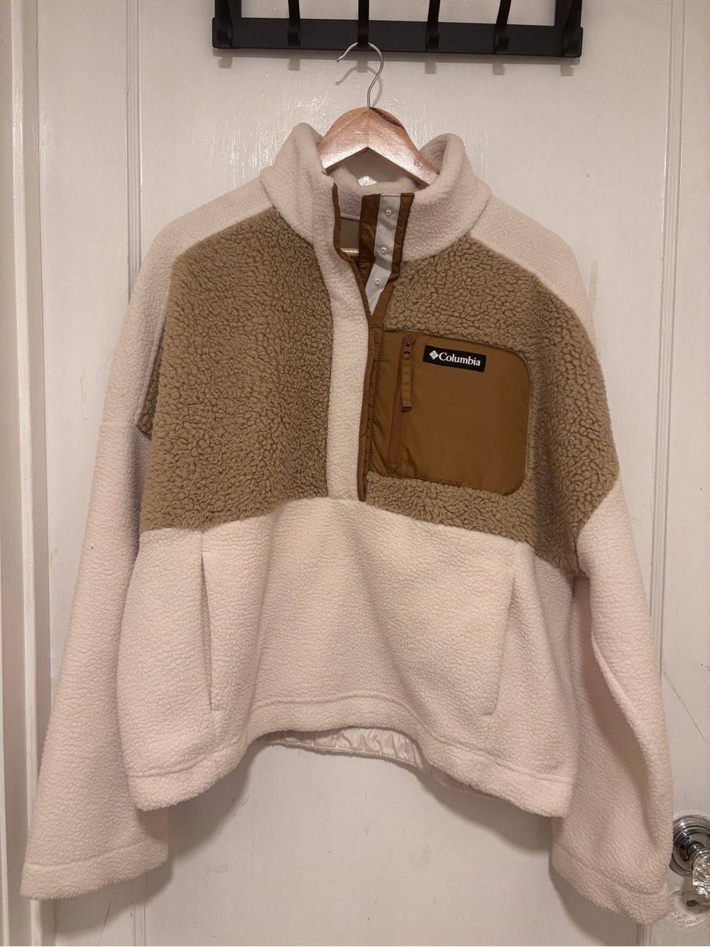 Columbia Cream and Tan Sherpa Jacket with Contrast Trim